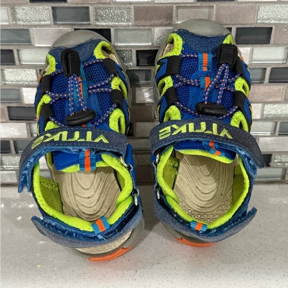 Bundle of 2 items /Kids Outdoor Sandals/Black & Blue and Green/boy size 6